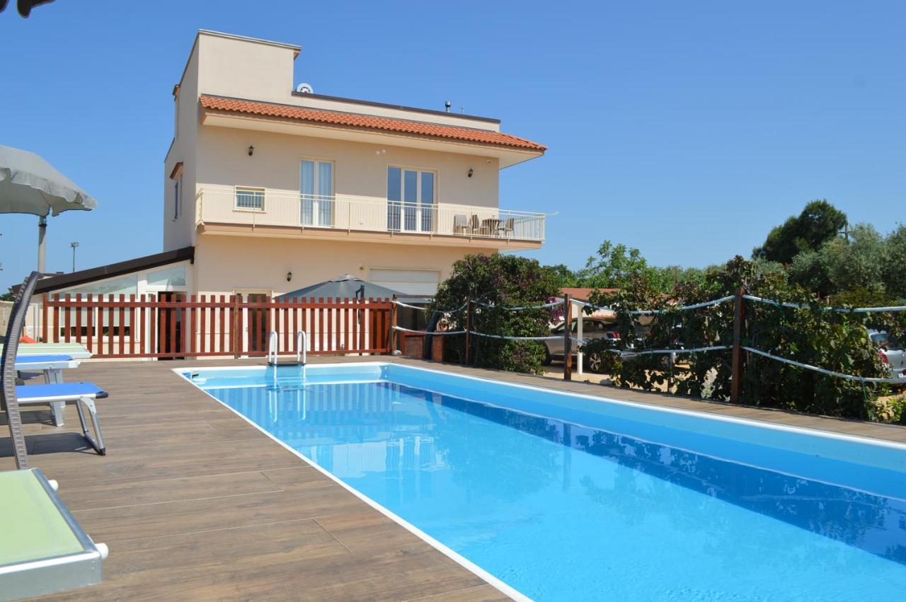 Villa Dario Castellana Grotte Buitenkant foto